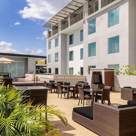 Courtyard By Marriott Kingston, Jamaica Hotel Exterior photo
