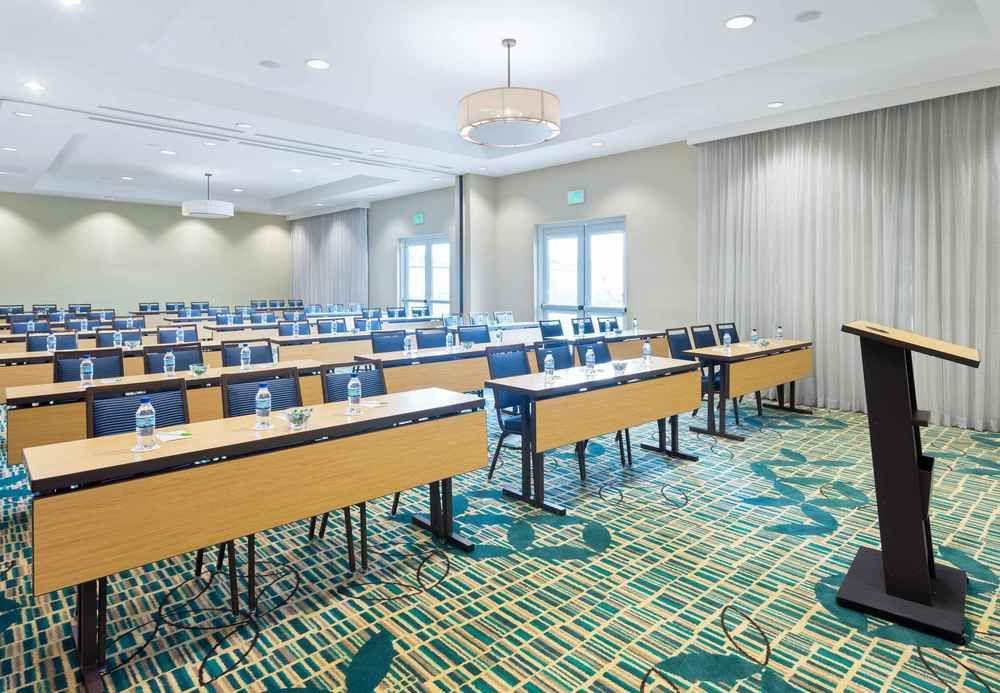 Courtyard By Marriott Kingston, Jamaica Hotel Exterior photo