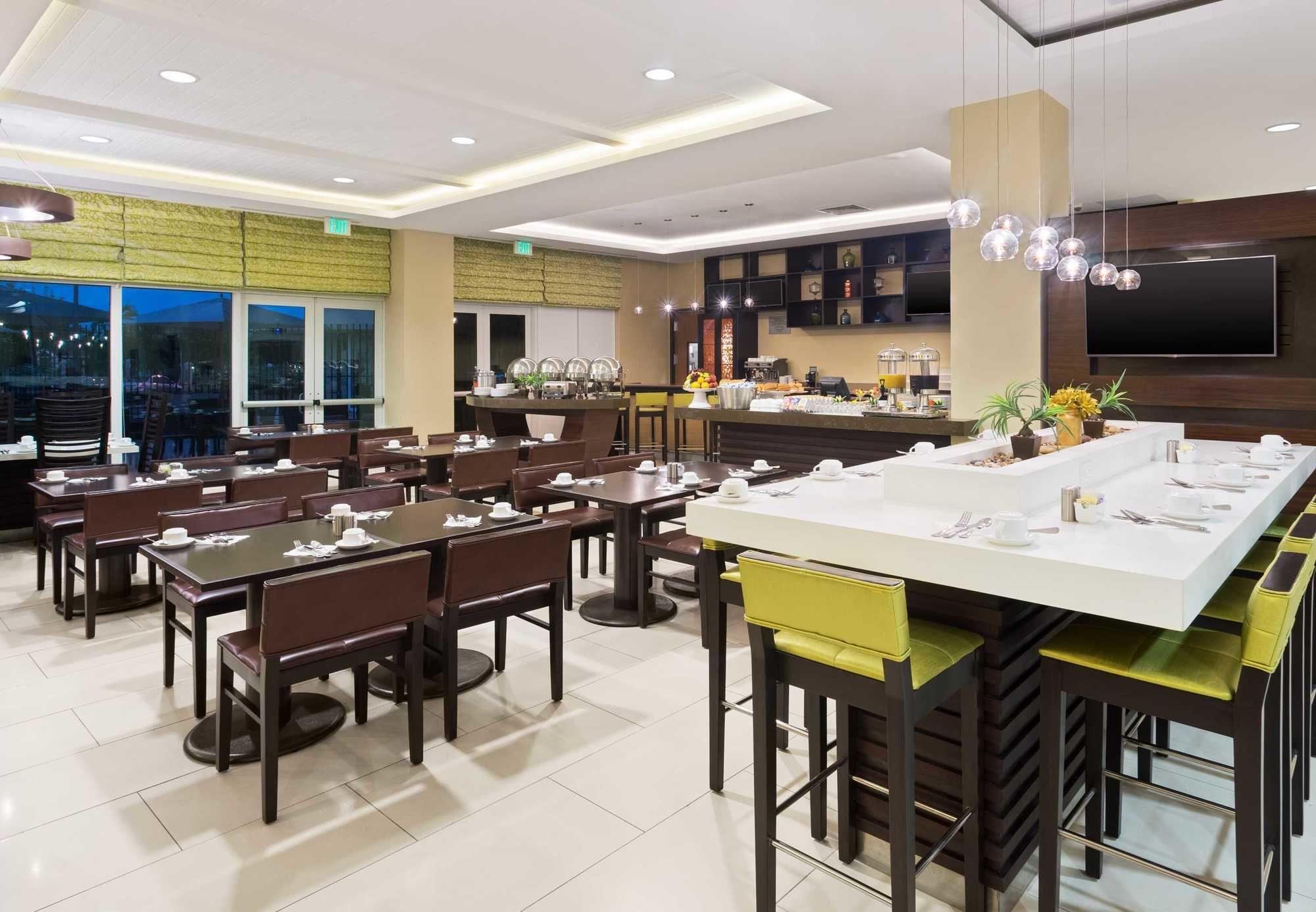 Courtyard By Marriott Kingston, Jamaica Hotel Exterior photo
