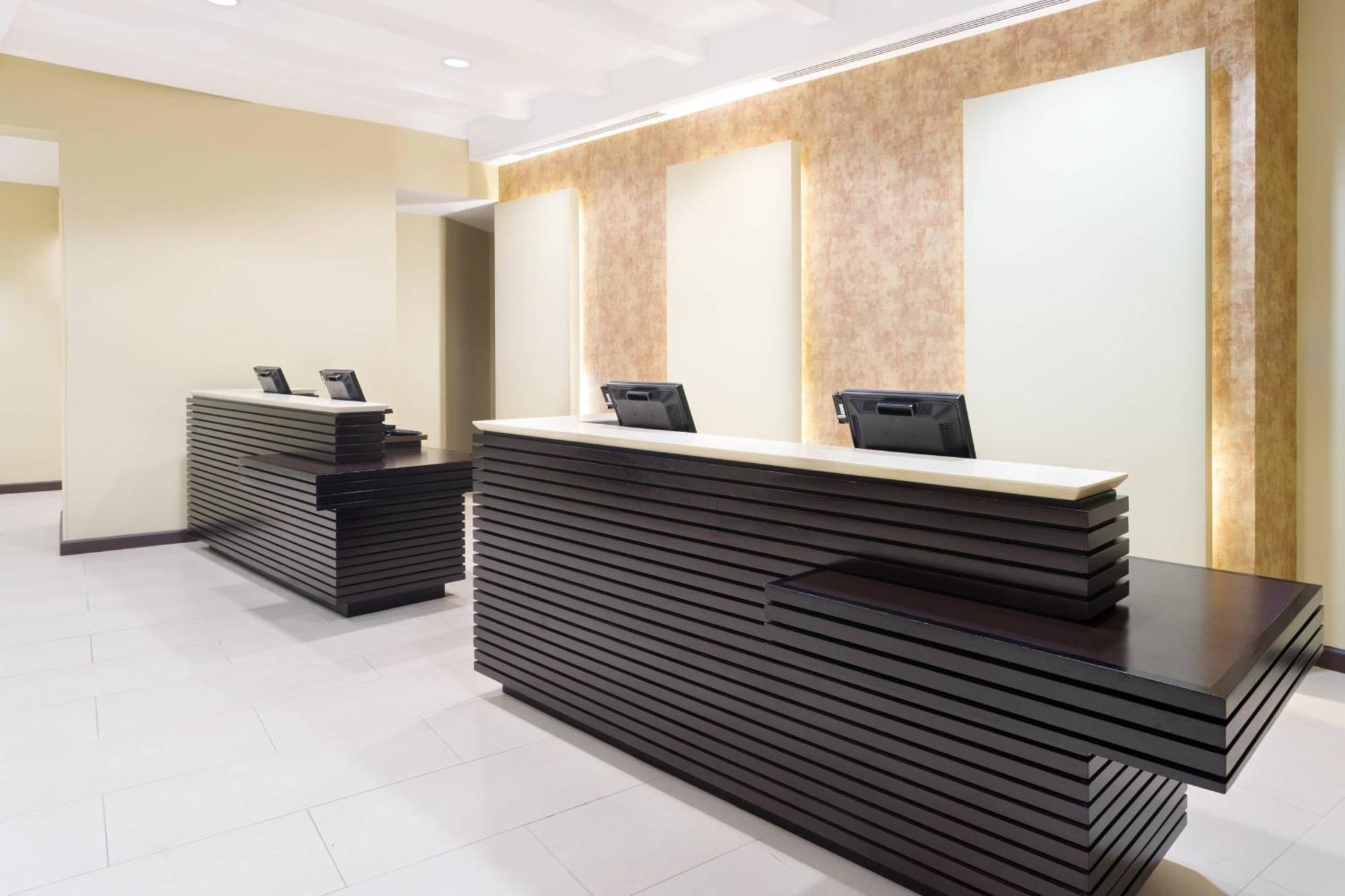 Courtyard By Marriott Kingston, Jamaica Hotel Exterior photo