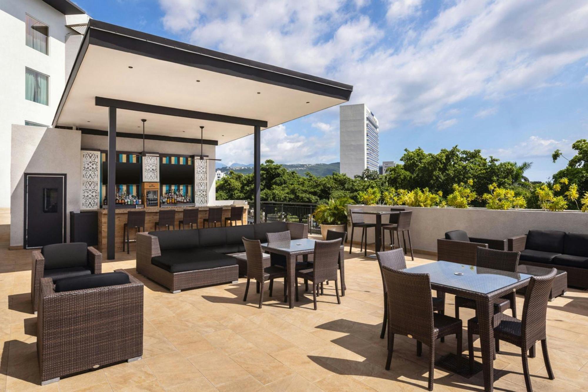 Courtyard By Marriott Kingston, Jamaica Hotel Exterior photo
