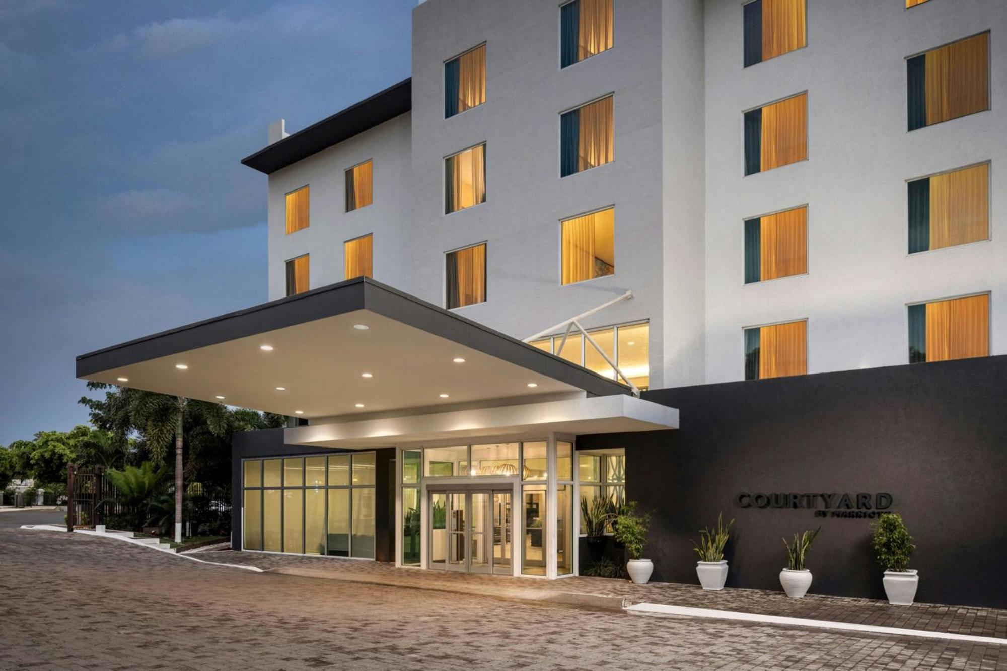 Courtyard By Marriott Kingston, Jamaica Hotel Exterior photo