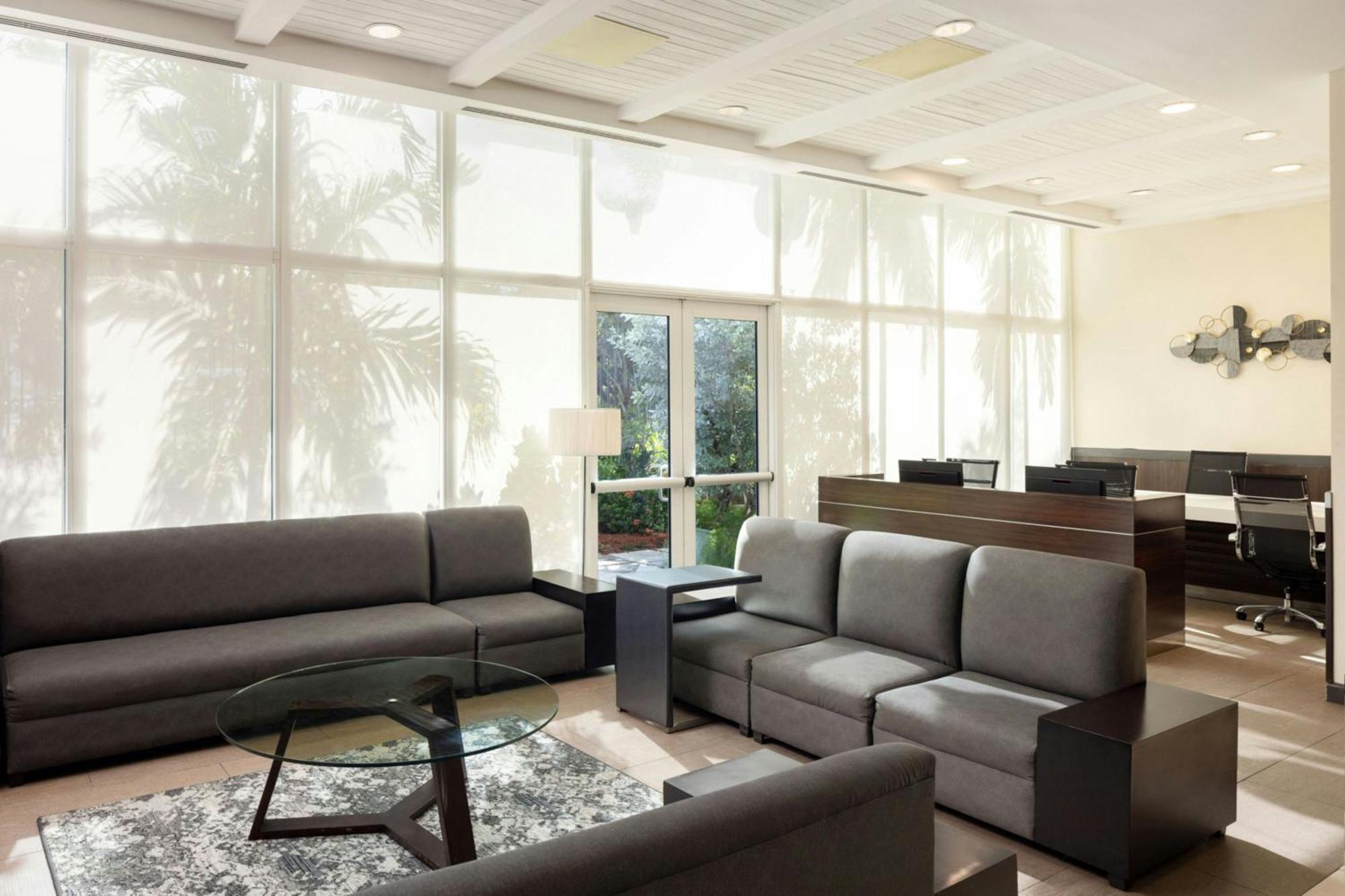 Courtyard By Marriott Kingston, Jamaica Hotel Exterior photo