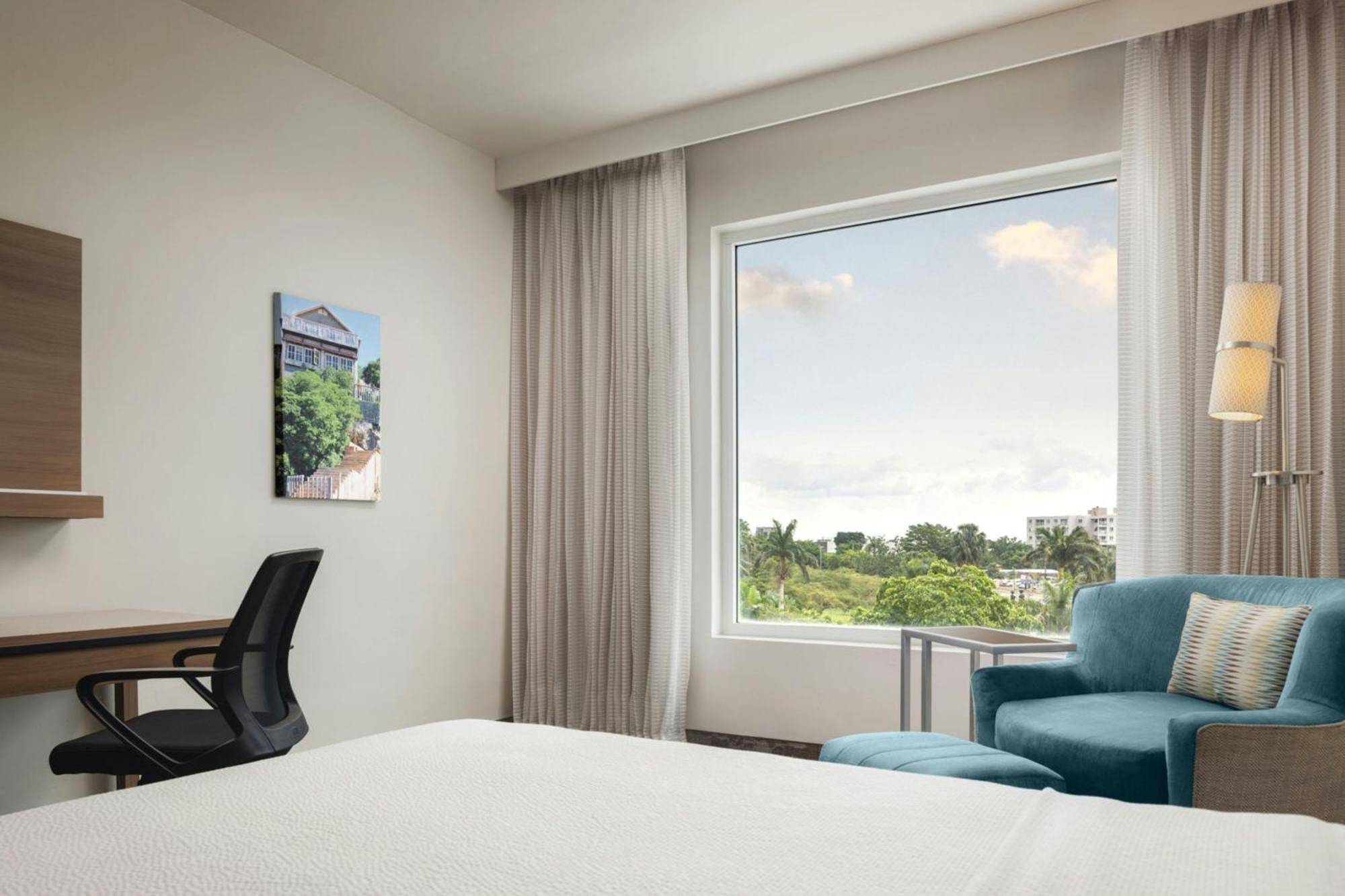 Courtyard By Marriott Kingston, Jamaica Hotel Exterior photo
